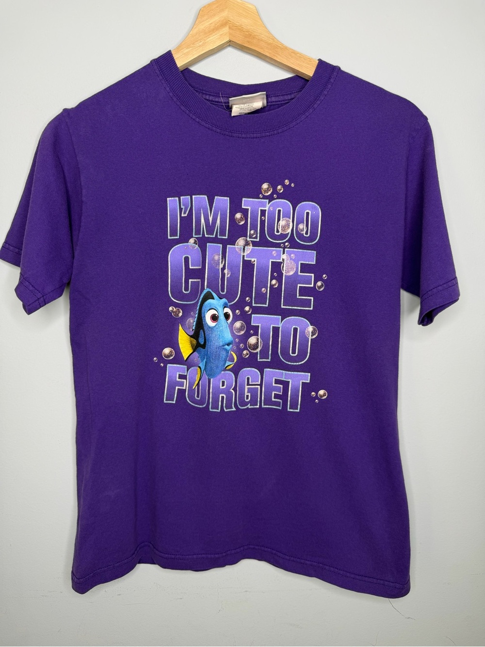 Kids vintage Disney Purple 'I'm Too Cute to Forget' Finding Dory Graphic Tee